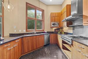 20250921204505124721000000