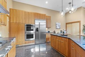 20250921204508794002000000